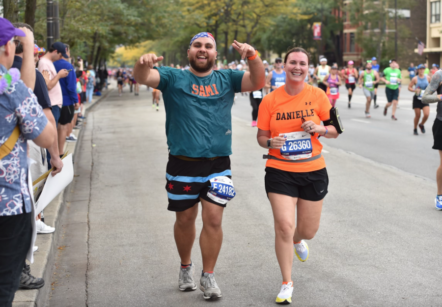 Sami and Danielle running the Chicago Marathon