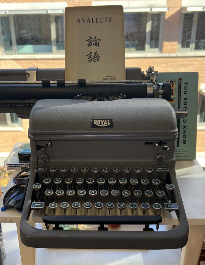 Mr. Joyces typewriter in the Writing Center.