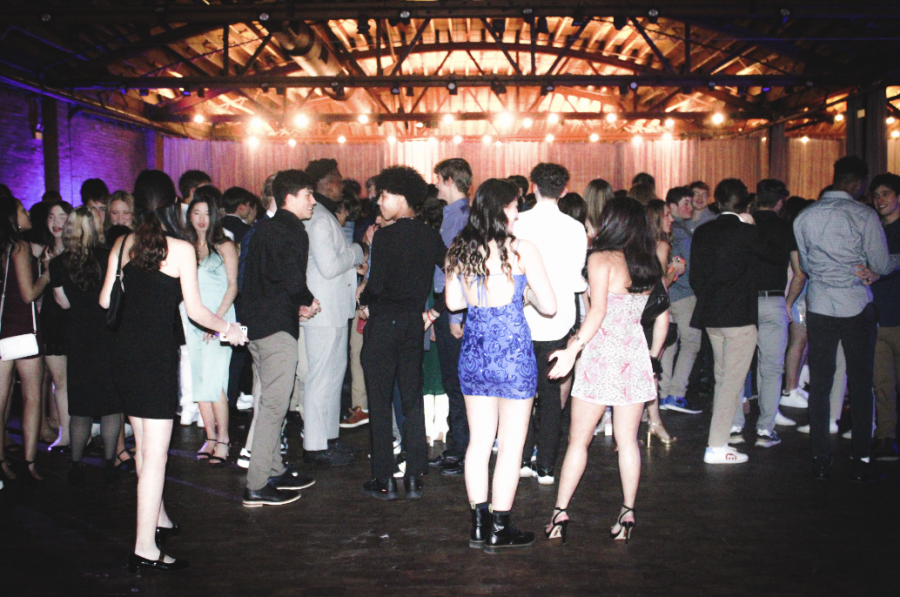Students+and+their+guests+slowly+fill+the+venue+as+the+doors+reach+closing+time.