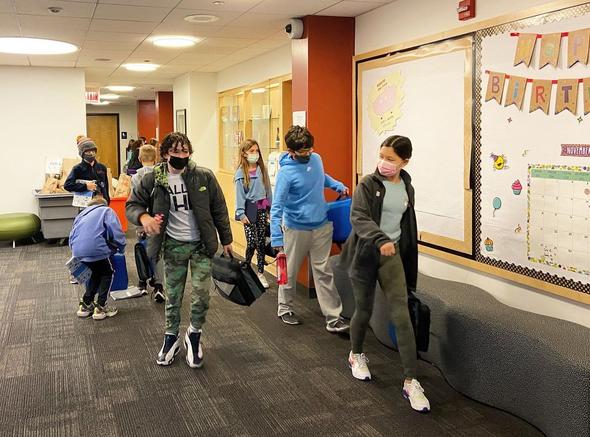 Middle schoolers wearing masks in the fall of 2022.
