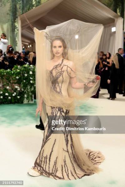 NEW YORK, NEW YORK - MAY 06: Lana Del Rey attends The 2024 Met Gala Celebrating Sleeping Beauties: Reawakening Fashion at The Metropolitan Museum of Art on May 06, 2024 in New York City. (Photo by Dimitrios Kambouris/Getty Images for The Met Museum/Vogue)