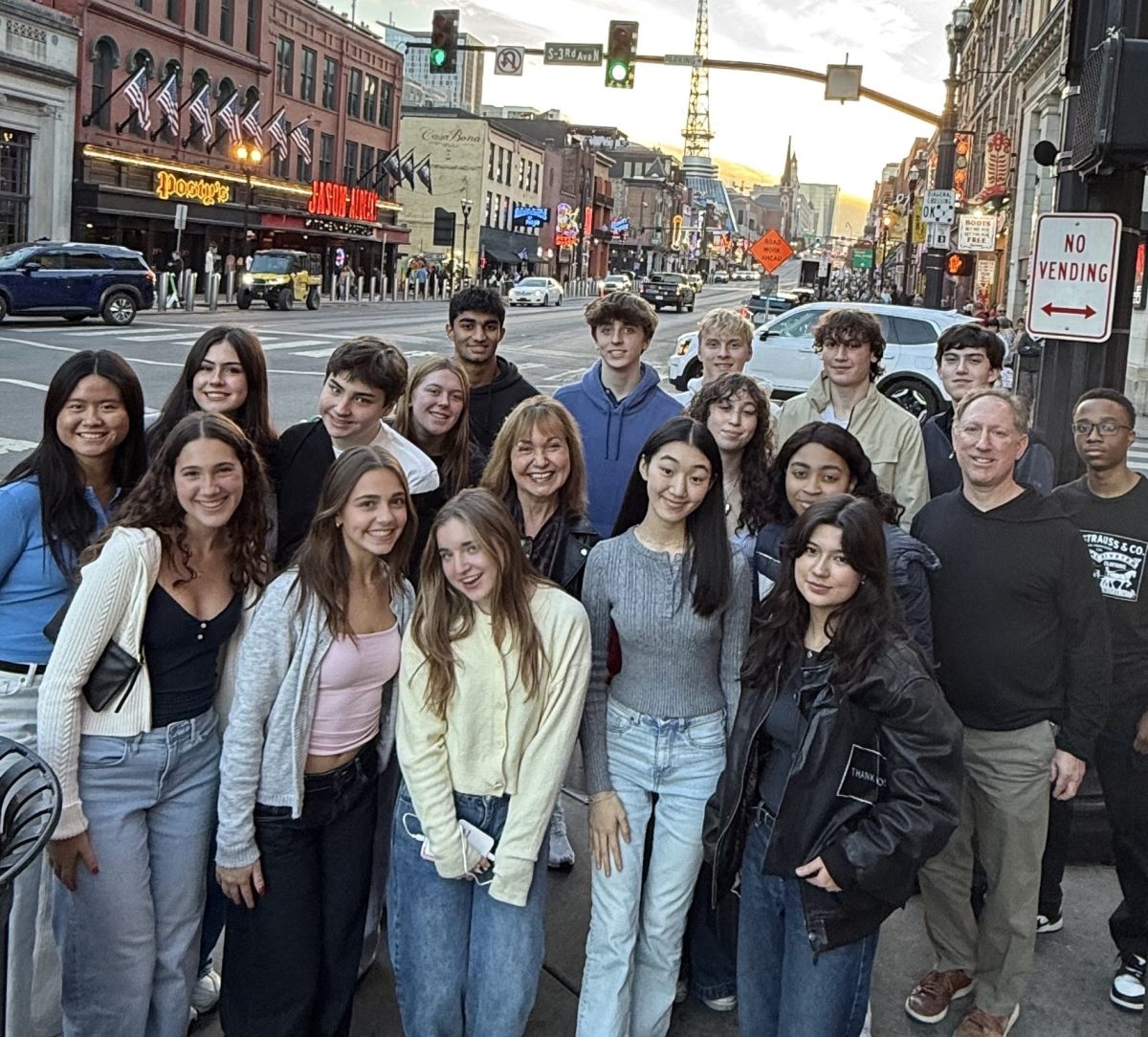 Forum editors and advisers explore Nashville during the JEA/NSPA Convention.